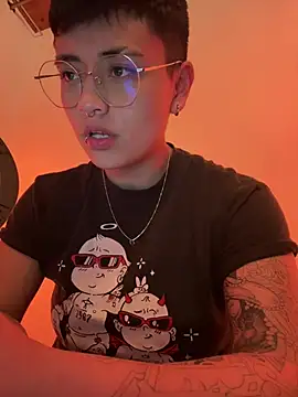 Ashley Chriss online show from December 23, 2024, 6:44 am