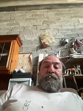 Snapshot of ros217 chatting on May 8, 2026, 2:44 pm ros217 online show from May 8, 2026, 2:44 pm