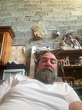 Snapshot of ros217 chatting on May 16, 2026, 11:42 am ros217 online show from May 16, 2026, 11:42 am