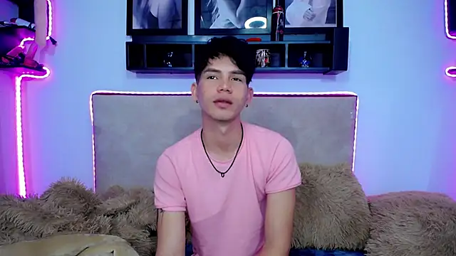 Tayson Rivers online show from December 13, 2024, 3:32 pm