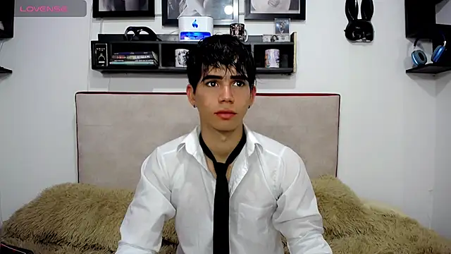 Tayson Rivers online show from March 14, 2025, 8:17 pm