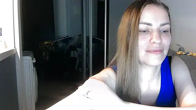 Snapshot of AnnaDiamond1 chatting on July 2, 2026, 10:38 pm AnnaDiamond1 online show from July 2, 2026, 10:38 pm