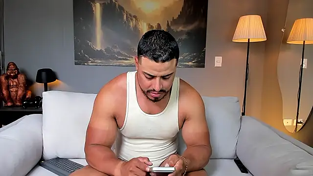 Snapshot of ApoloMakris chatting on February 2, 2026, 7:12 pm ApoloMakris online show from February 2, 2026, 7:12 pm