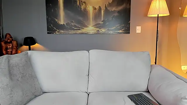 Snapshot of ApoloMakris chatting on February 5, 2026, 8:57 pm ApoloMakris online show from February 5, 2026, 8:57 pm