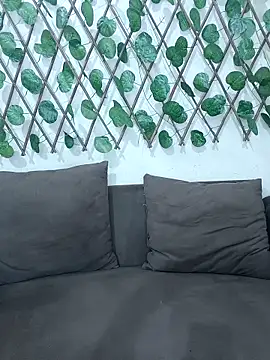 Bold-Cat online show from September 21, 2025, 5:58 pm