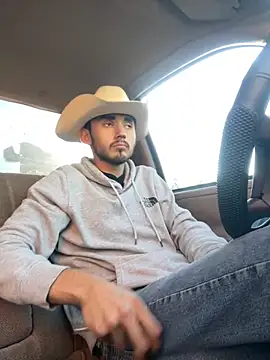 kevinsito1 online show from November 5, 2025, 3:12 pm