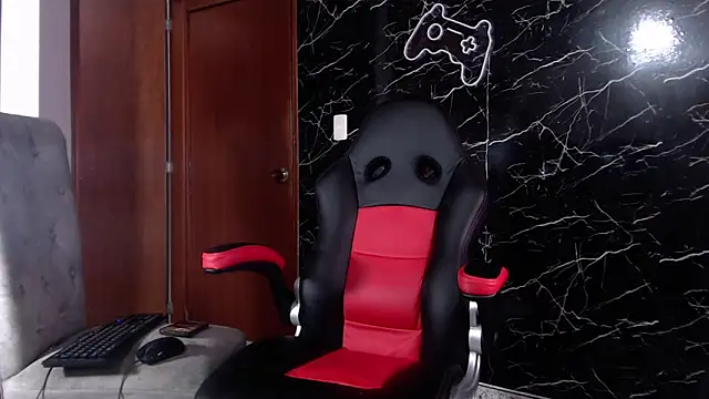 Snapshot of maty_hardx chatting on March 19, 2025, 2:13 pm maty hardx online show from March 19, 2025, 2:13 pm