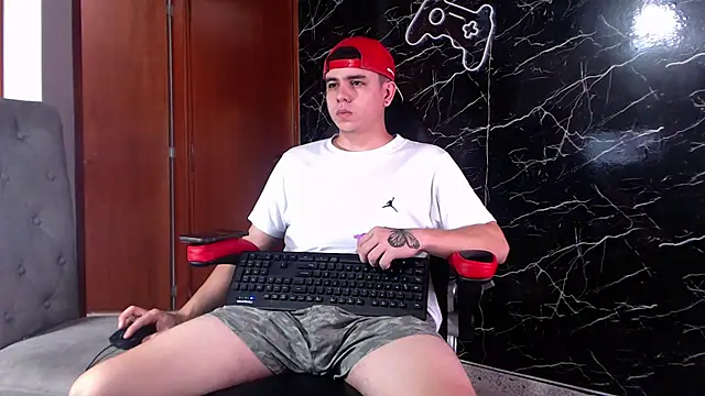 Snapshot of maty_hardx chatting on March 21, 2025, 6:40 pm maty hardx online show from March 21, 2025, 6:40 pm