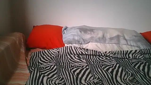 hairygirl80 online show from September 16, 2025, 7:53 am