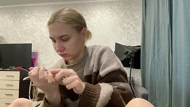 AnneBall online show from January 13, 2025, 8:37 am