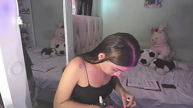 KittyKlum online show from March 19, 2026, 5:17 pm