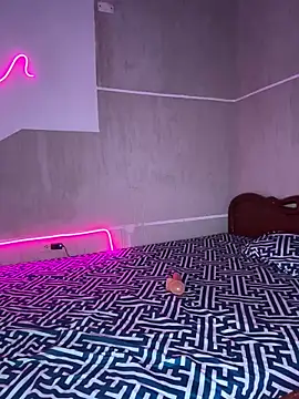 Mauuu18 online show from February 1, 2025, 4:35 am