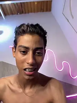 Mauuu18 online show from February 16, 2025, 3:37 am