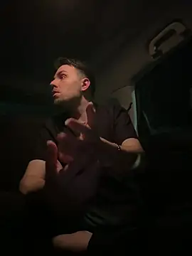 Snapshot of malikwrightstrips chatting on March 27, 2026, 2:06 am malikwrightstrips online show from March 27, 2026, 2:06 am