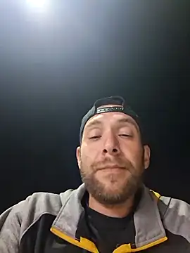 Snapshot of SmokingSloth chatting on May 6, 2026, 8:41 am SmokingSloth online show from May 6, 2026, 8:41 am