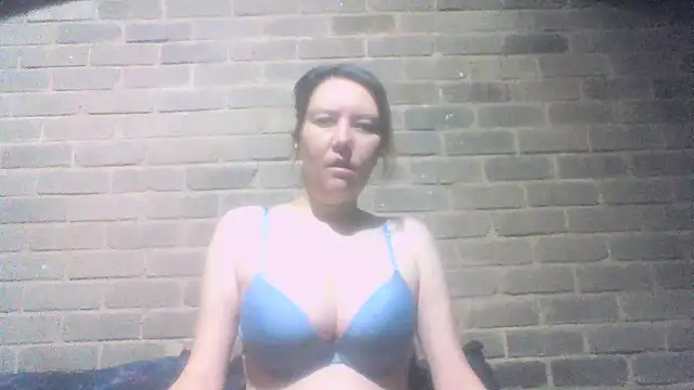 Snapshot of EksJouneMwah chatting on November 27, 2025, 7:10 am EksJouneMwah online show from November 27, 2025, 7:10 am