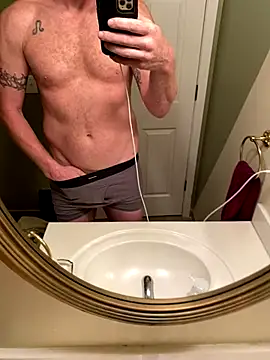 Snapshot of stretchcockfouuu chatting on November 14, 2025, 8:29 pm stretchcockfouuu online show from November 14, 2025, 8:29 pm