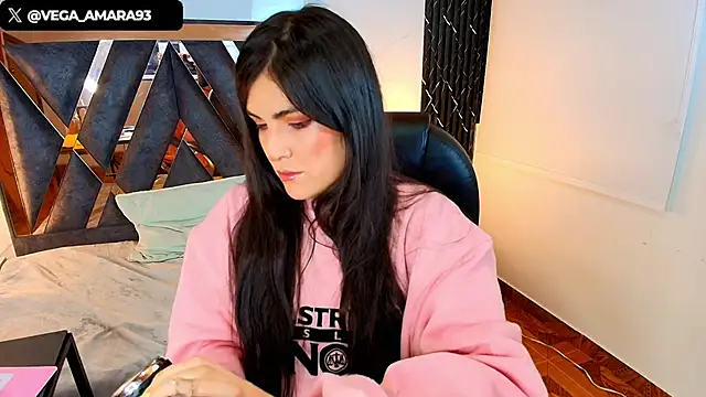 Amara vega online show from November 22, 2025, 6:56 am