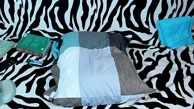 Snapshot of VeronikaKissuchi chatting on January 12, 2025, 4:50 pm VeronikaKissuchi online show from January 12, 2025, 4:50 pm