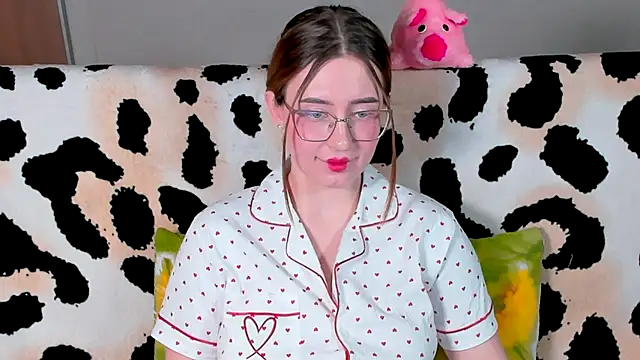 Snapshot of VeronikaKissuchi chatting on February 14, 2025, 11:31 am VeronikaKissuchi online show from February 14, 2025, 11:31 am