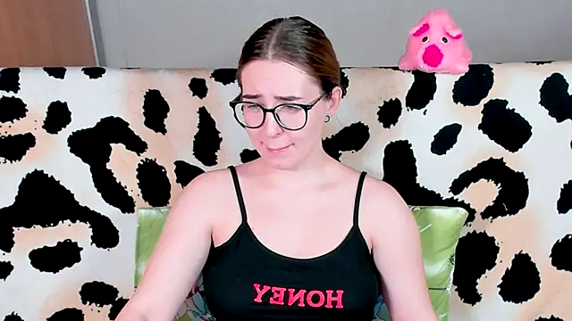 Snapshot of VeronikaKissuchi chatting on February 17, 2025, 2:59 pm VeronikaKissuchi online show from February 17, 2025, 2:59 pm