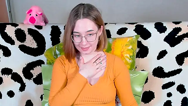 Snapshot of VeronikaKissuchi chatting on February 21, 2025, 1:11 am VeronikaKissuchi online show from February 21, 2025, 1:11 am