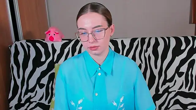 Snapshot of VeronikaKissuchi chatting on February 26, 2025, 6:00 pm VeronikaKissuchi online show from February 26, 2025, 6:00 pm