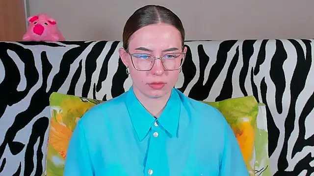 Snapshot of VeronikaKissuchi chatting on February 26, 2025, 9:05 pm VeronikaKissuchi online show from February 26, 2025, 9:05 pm