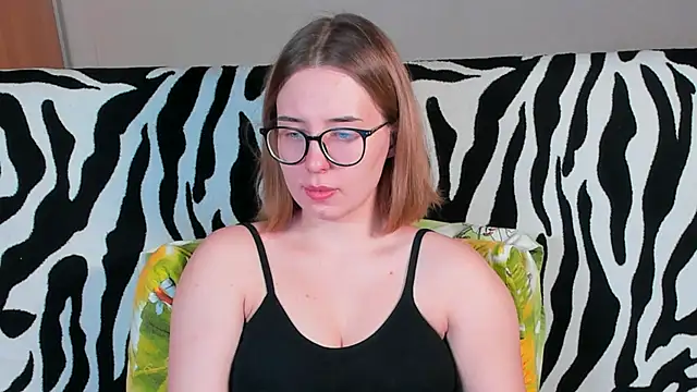 Snapshot of VeronikaKissuchi chatting on February 27, 2025, 8:31 pm VeronikaKissuchi online show from February 27, 2025, 8:31 pm