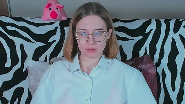 Snapshot of VeronikaKissuchi chatting on March 5, 2025, 9:04 pm VeronikaKissuchi online show from March 5, 2025, 9:04 pm