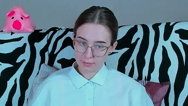 Snapshot of VeronikaKissuchi chatting on March 6, 2025, 6:19 am VeronikaKissuchi online show from March 6, 2025, 6:19 am