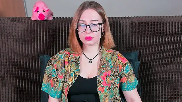 Snapshot of VeronikaKissuchi chatting on March 10, 2025, 8:01 pm VeronikaKissuchi online show from March 10, 2025, 8:01 pm