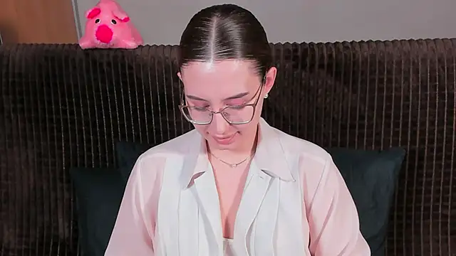 Snapshot of VeronikaKissuchi chatting on March 12, 2025, 9:56 pm VeronikaKissuchi online show from March 12, 2025, 9:56 pm