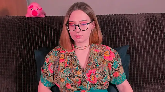 Snapshot of VeronikaKissuchi chatting on March 13, 2025, 11:38 pm VeronikaKissuchi online show from March 13, 2025, 11:38 pm