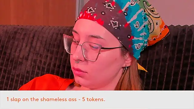 Snapshot of VeronikaKissuchi chatting on March 14, 2025, 10:18 am VeronikaKissuchi online show from March 14, 2025, 10:18 am