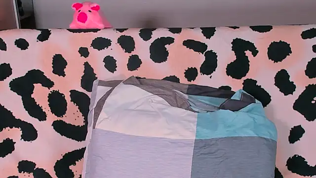 Snapshot of VeronikaKissuchi chatting on March 20, 2025, 2:19 am VeronikaKissuchi online show from March 20, 2025, 2:19 am