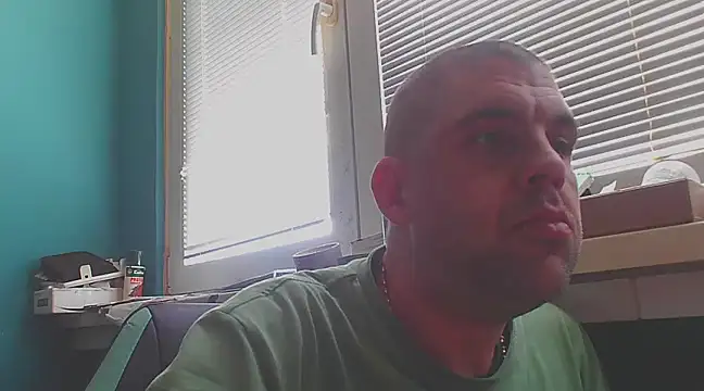 YouWantMe666 online show from February 11, 2025, 11:54 am