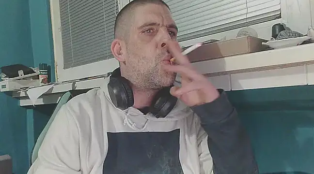 YouWantMe666 online show from February 13, 2025, 8:45 pm