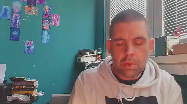 YouWantMe666 online show from February 15, 2025, 9:27 am