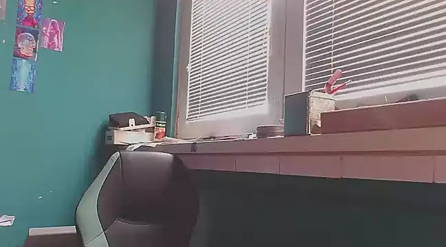 YouWantMe666 online show from February 15, 2025, 12:33 pm