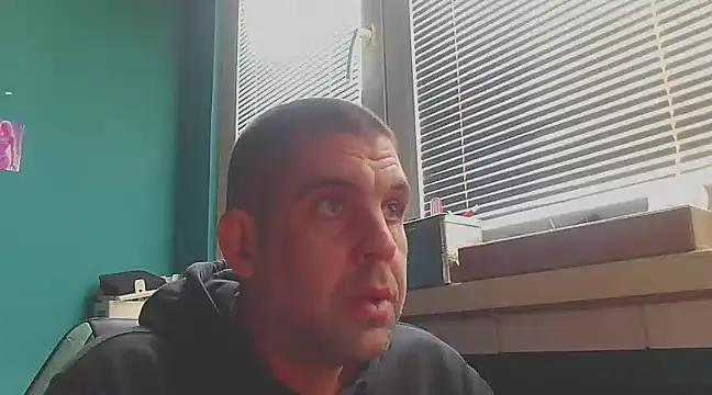 YouWantMe666 online show from February 19, 2025, 12:00 pm