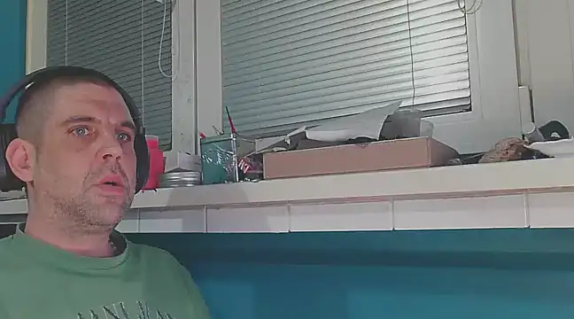 YouWantMe666 online show from February 20, 2025, 2:29 am