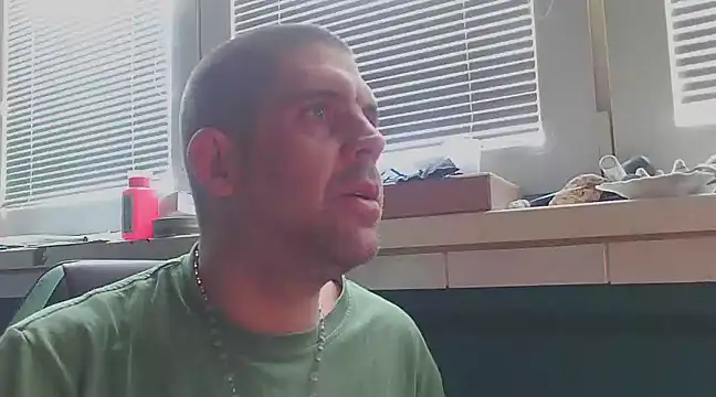 YouWantMe666 online show from February 20, 2025, 11:42 am