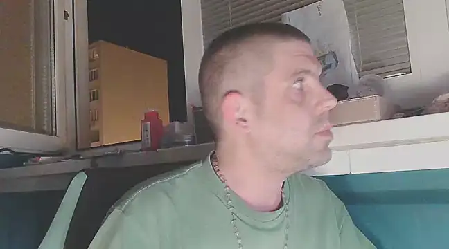 YouWantMe666 online show from February 20, 2025, 8:25 pm