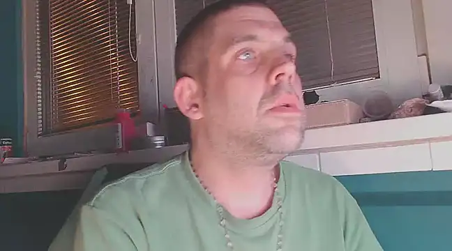 YouWantMe666 online show from February 20, 2025, 11:32 pm