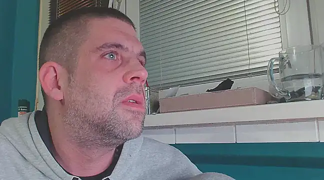 YouWantMe666 online show from February 22, 2025, 12:16 am