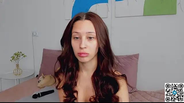 SelenaRousey online show from April 9, 2026, 8:53 am