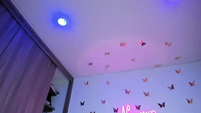 NaomiAsha online show from November 8, 2025, 10:41 pm