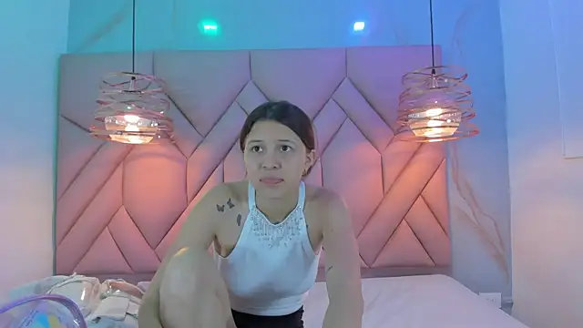 AngelaaCute  online show from January 18, 2025, 11:43 am