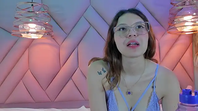 AngelaaCute  online show from January 25, 2025, 6:02 pm